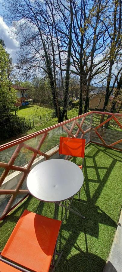 Апартаменты Le Petit Park-Studio-Terrasse- Piscine-Wifi Fibre По Экстерьер фото