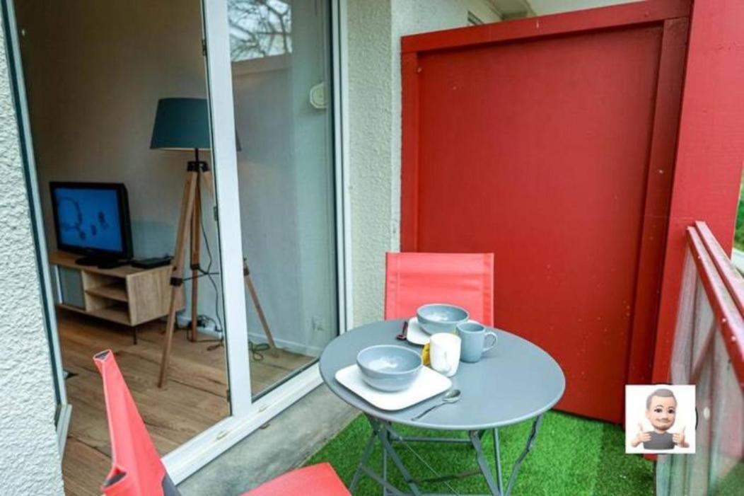 Апартаменты Le Petit Park-Studio-Terrasse- Piscine-Wifi Fibre По Экстерьер фото